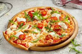 С бурратой и руколой